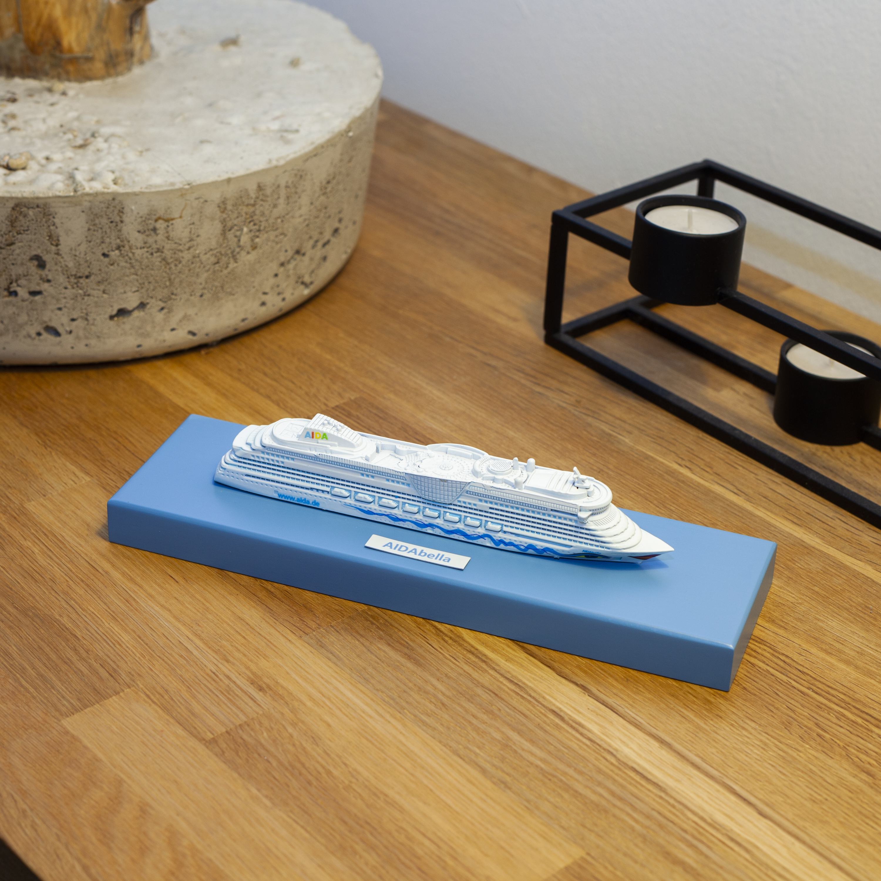 AIDAbella Modellschiff weiß ohne Verpackung
